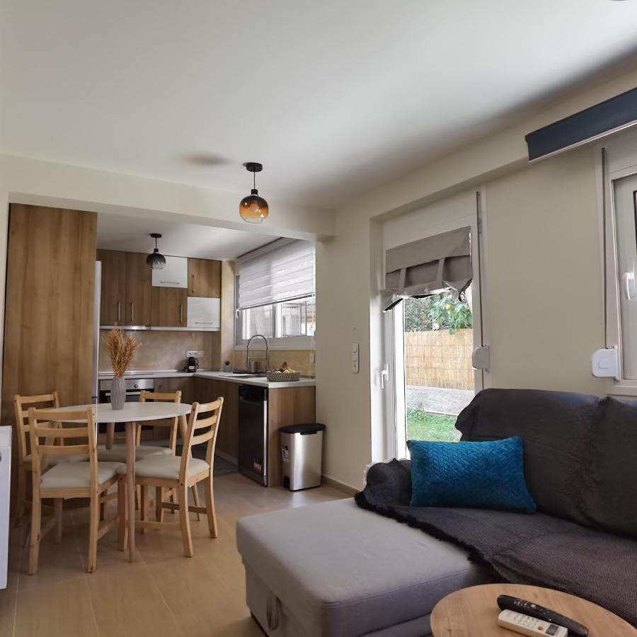 Locaroo With Garden Space Apartment Athen